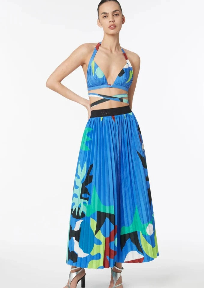 CURTAIN OF THE MOON SET